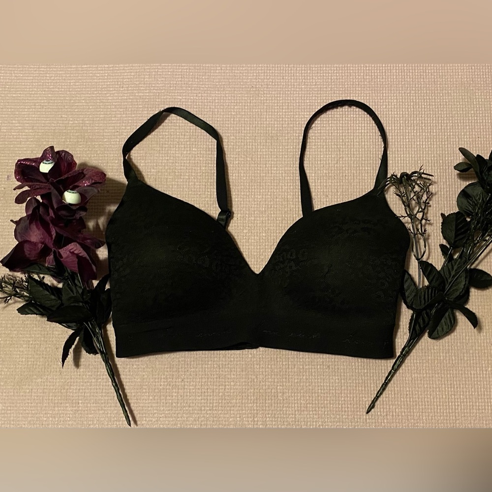 PINK Victoria’s Secret bra.